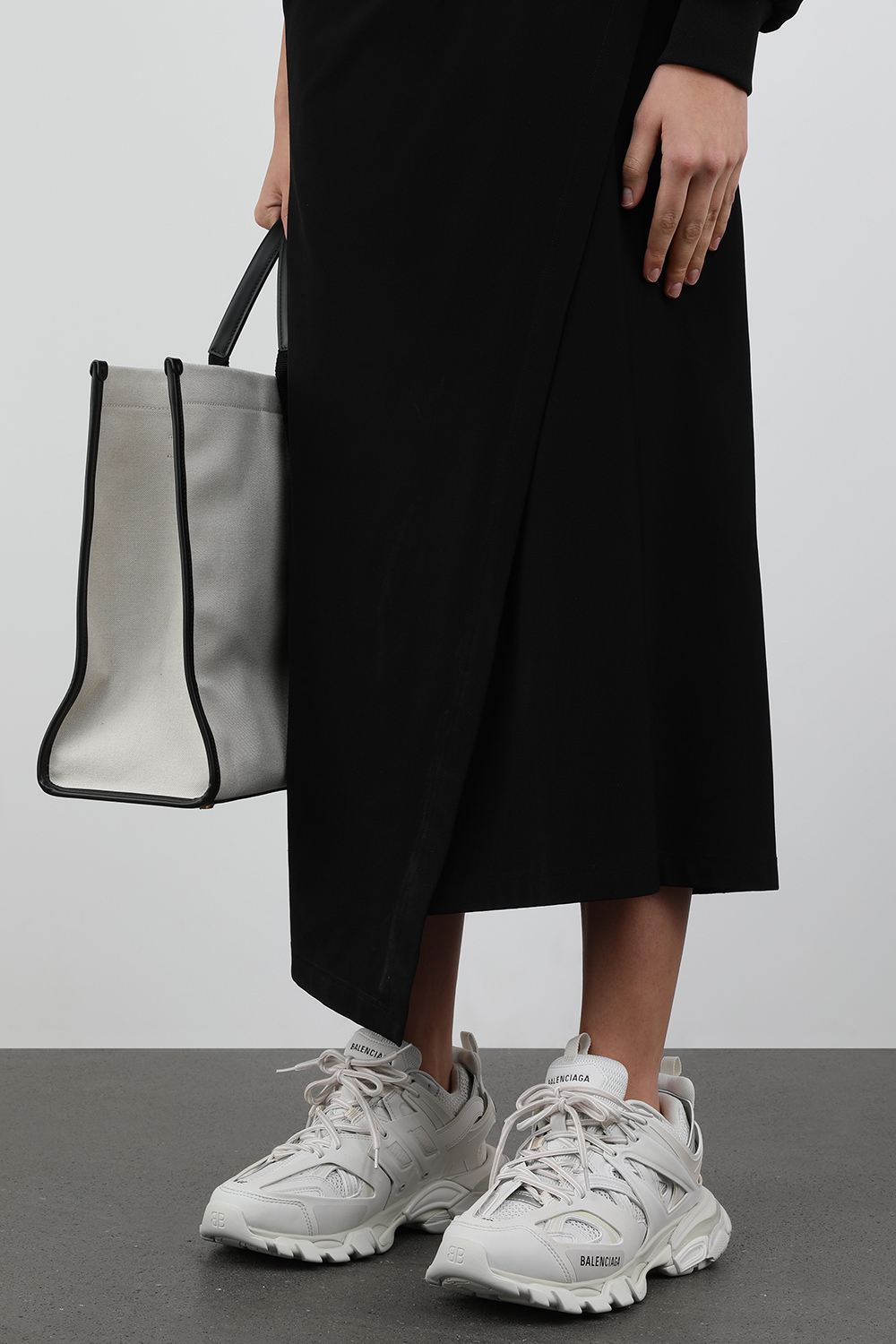 נעלי טראק בלבן